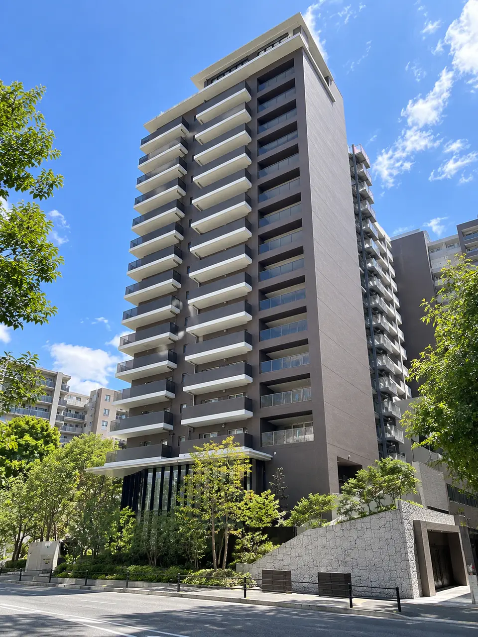 Generated illustration (not the actual building) of THE PARK HOUSE SAKURAZAKA SUNRIANT