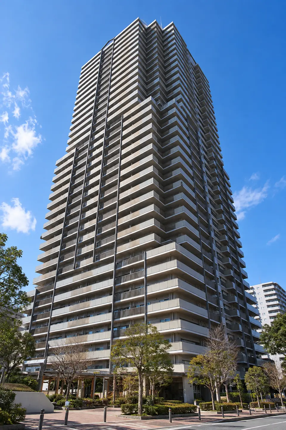 Generated illustration (not the actual building) of LA FORUTESEISHINCHUO 2 BANKAN