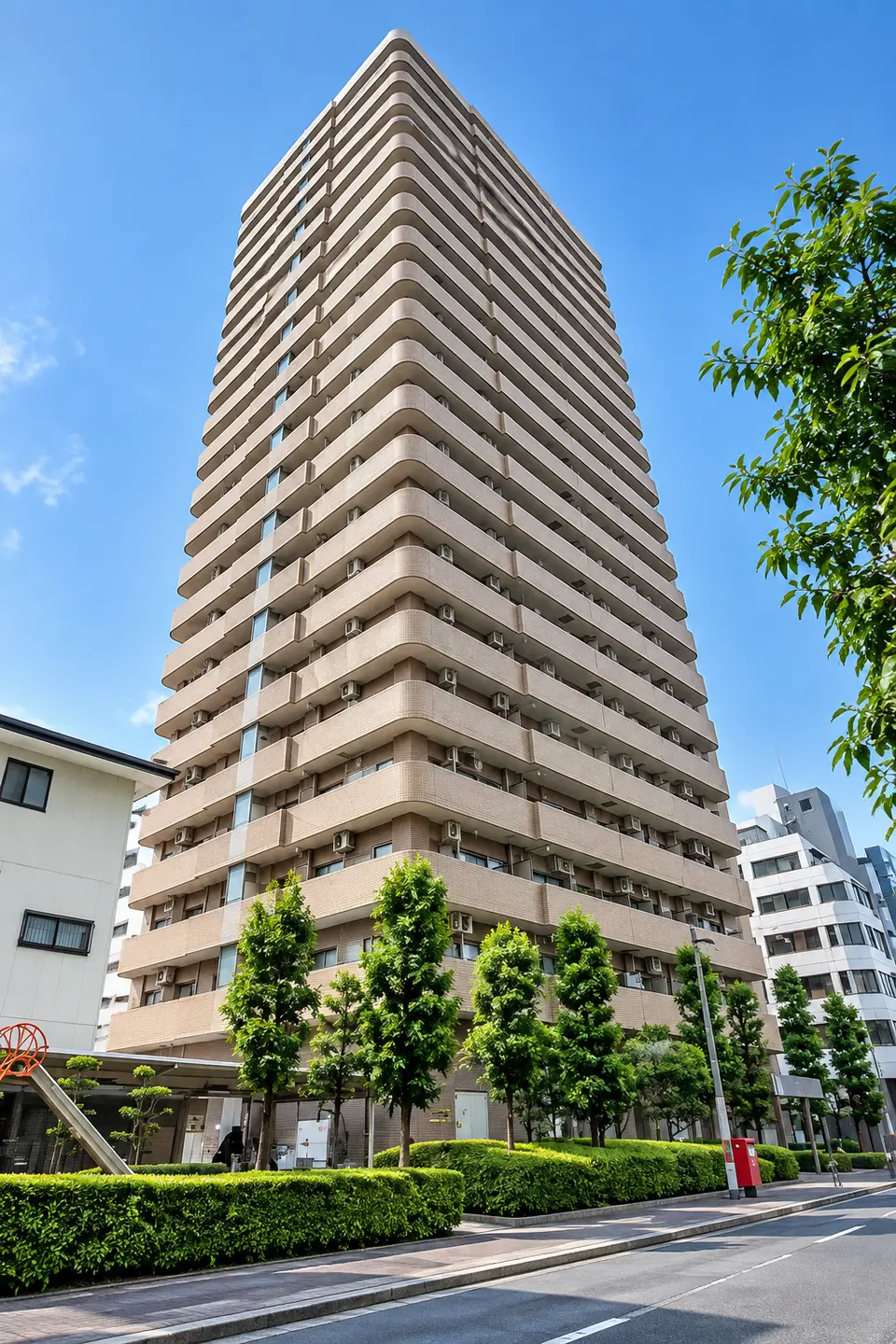 Generated illustration (not the actual building) of KINGU MANSION SHINSAIBASHIHIGASHI