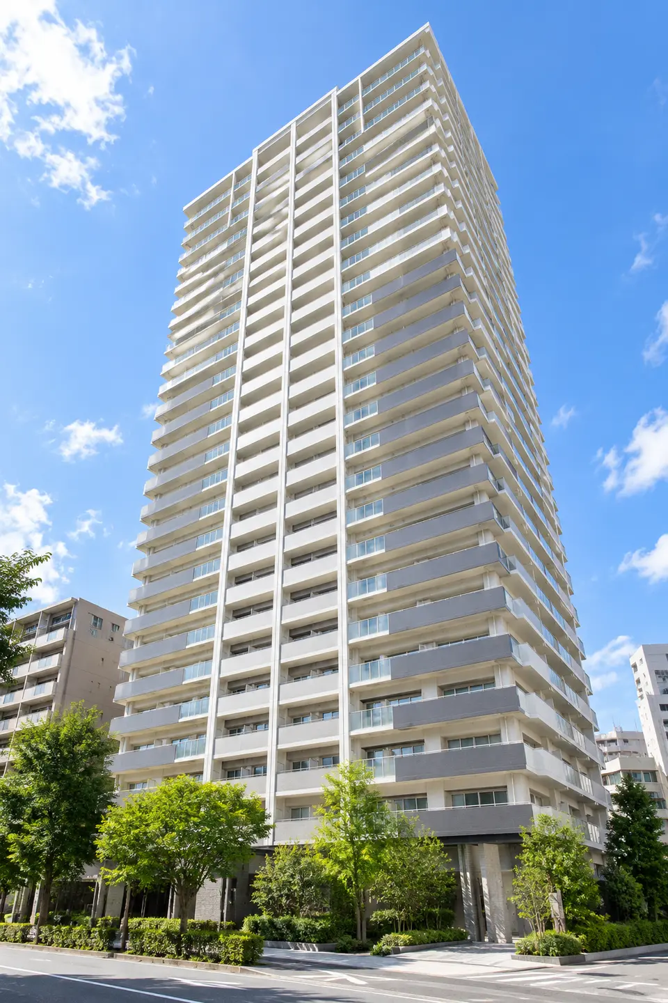 Generated illustration (not the actual building) of LAUREL COURT YORIKIMACHIERUGURESU