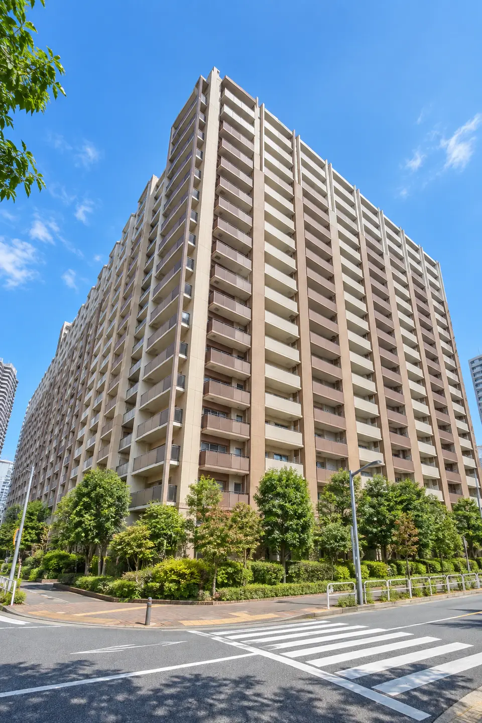 Generated illustration (not the actual building) of TOKYO FORESUTO MIDDO GARDEN CITY THE TOWER AND BIRA