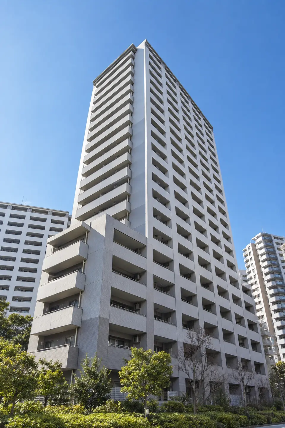 Generated illustration (not the actual building) of PARK HOUSE KIYOSUMI SHIRAKAWA STATION SIDE