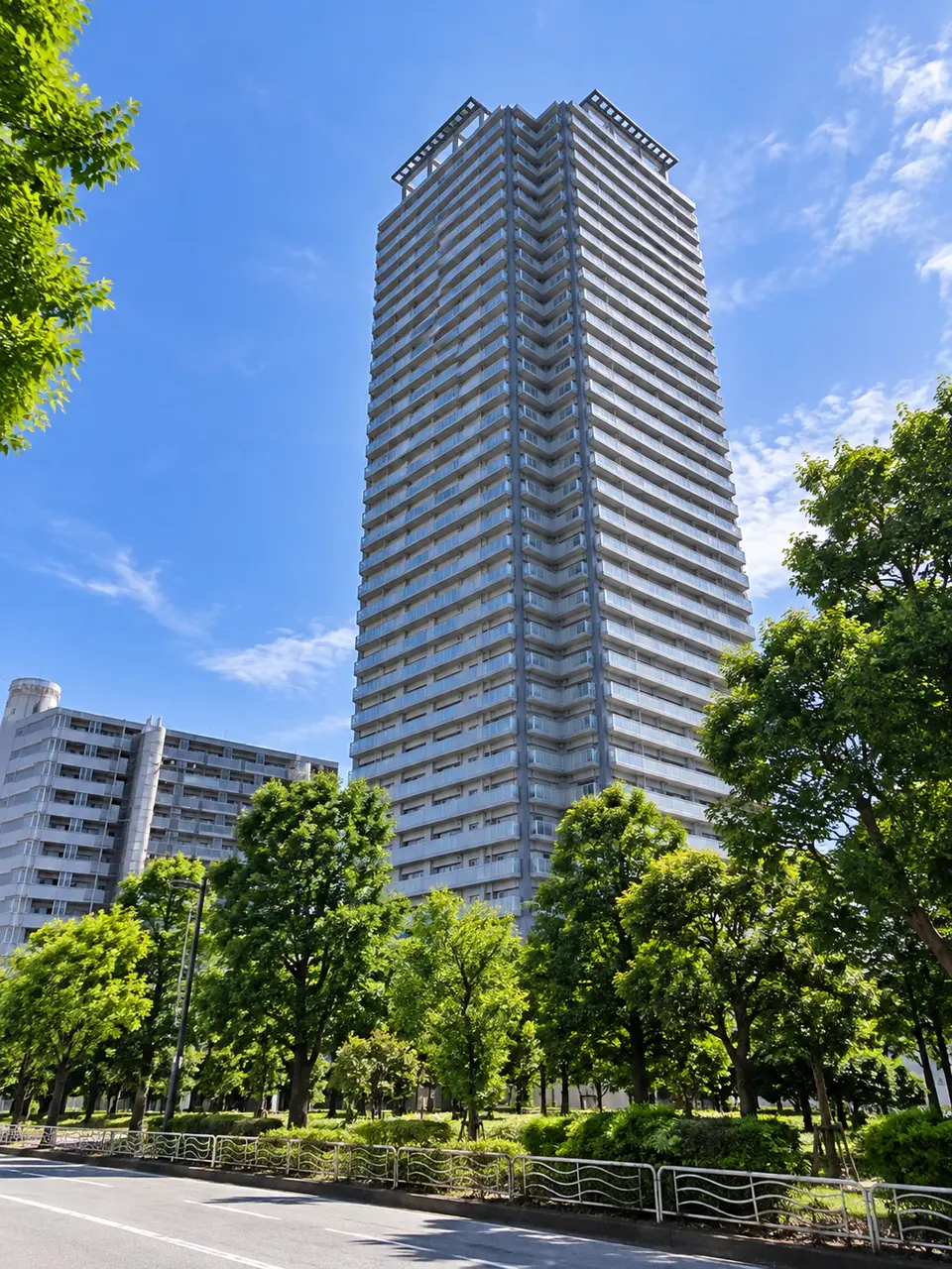 Generated illustration (not the actual building) of SHIOMI ICHI CHOME APARTMENT