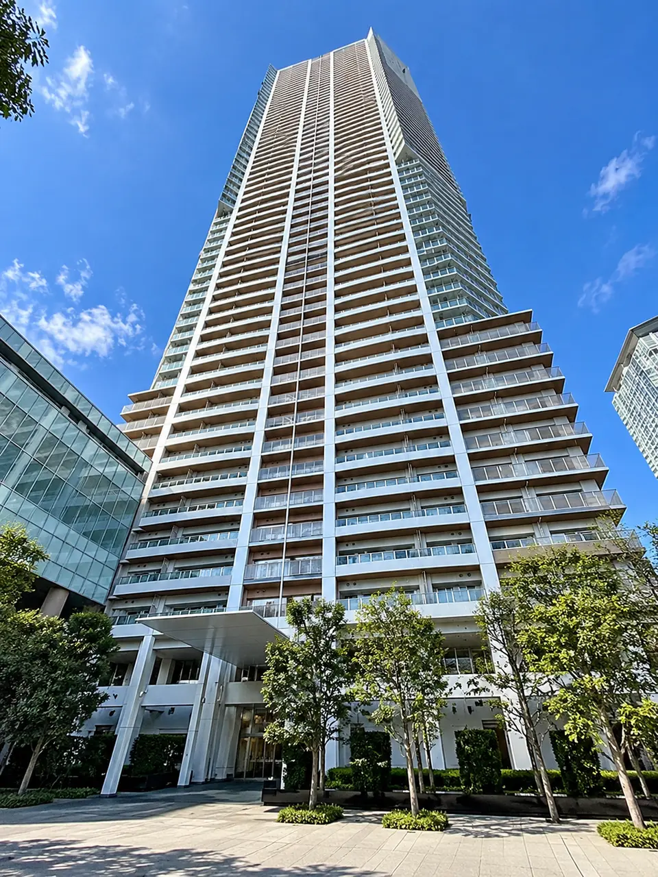 Generated illustration (not the actual building) of URBAN DOCK PARK CITY TOYOSU TOWER B