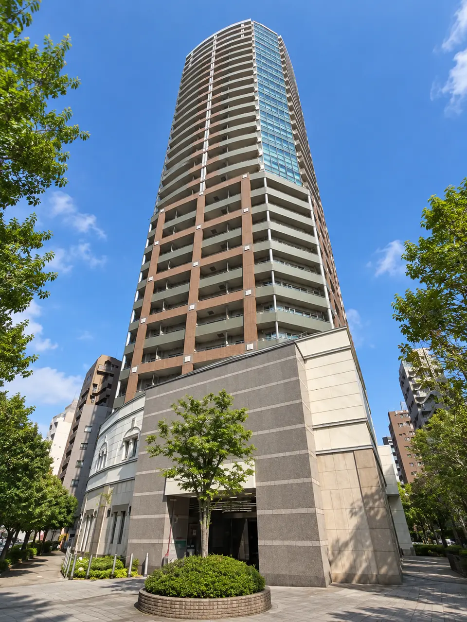 Generated illustration (not the actual building) of CENTRAL RESIDENCE SHINJUKU CITY TOWER