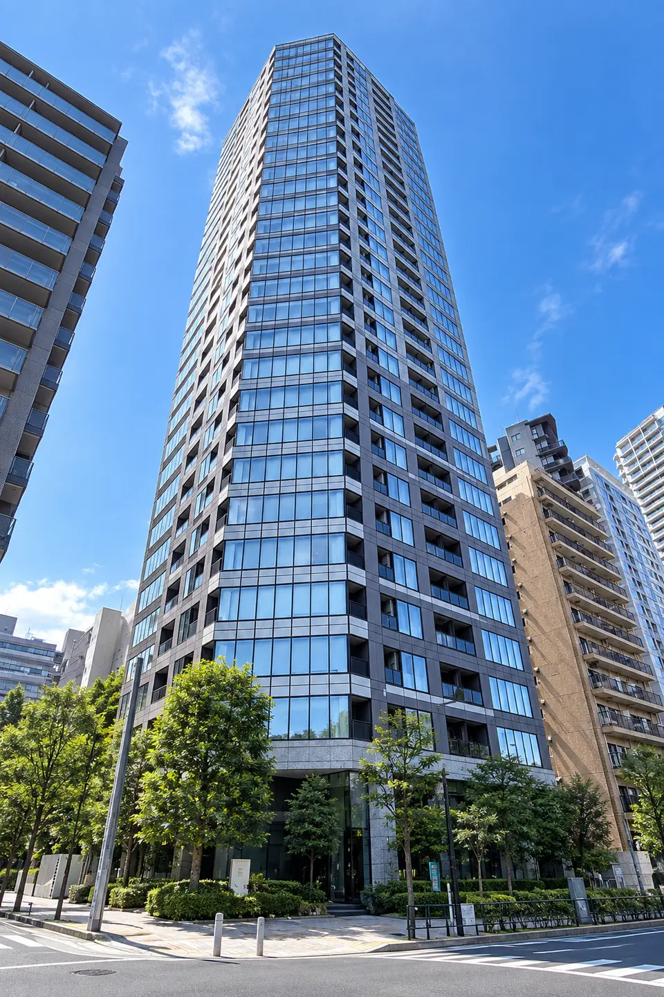 Generated illustration (not the actual building) of PARK TOWER UENOIKENOHATA